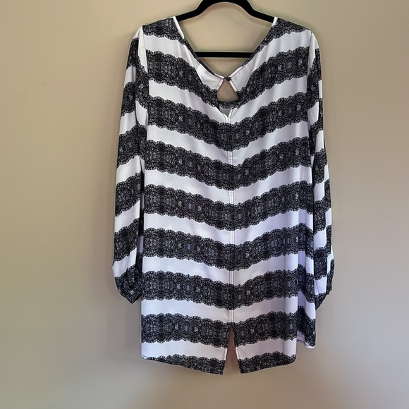 Torrid Long sleeve blouse - Picture 4 of 10